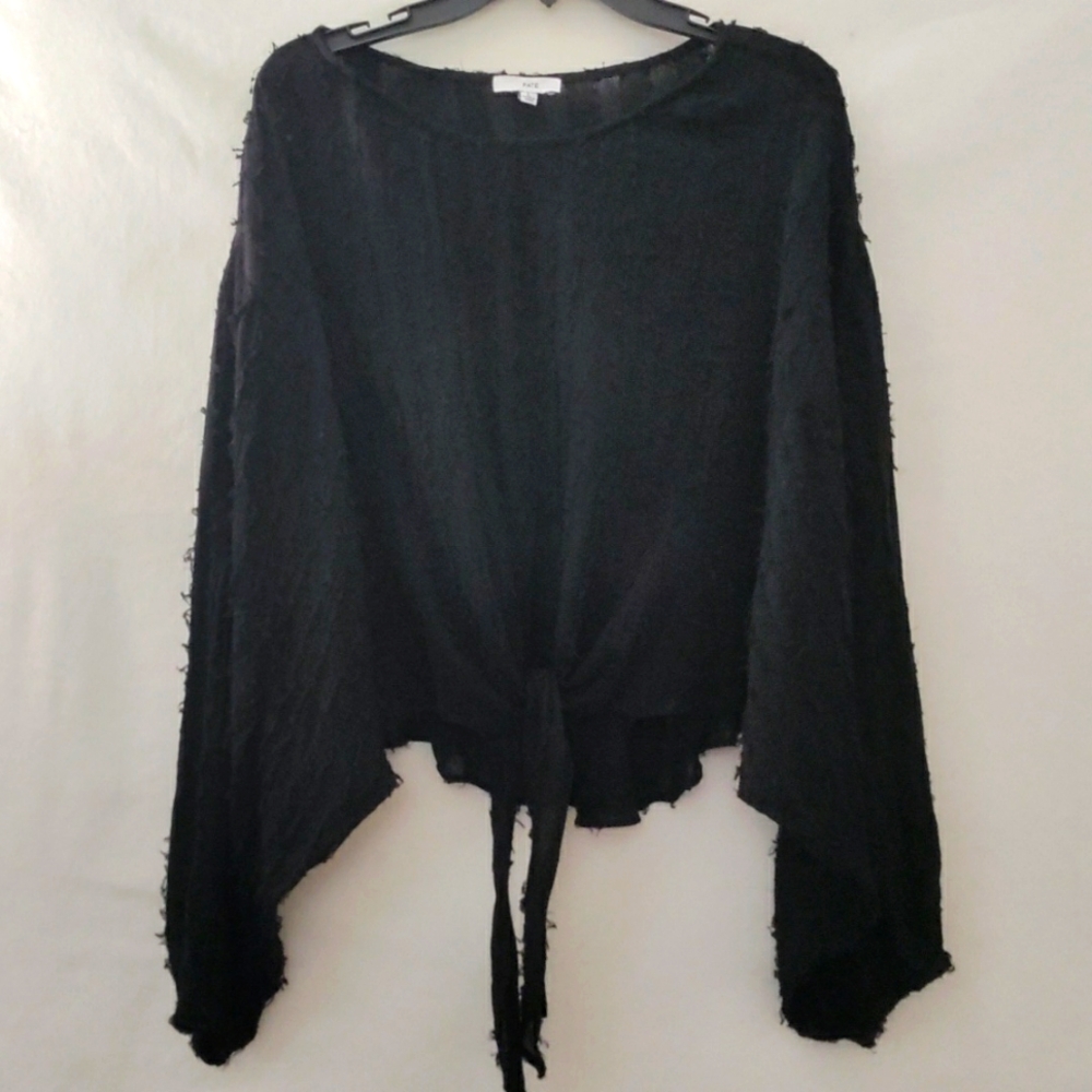 Fate shredded top with cropped neck Blouse with Flowy Balloon Sleeve front tie L